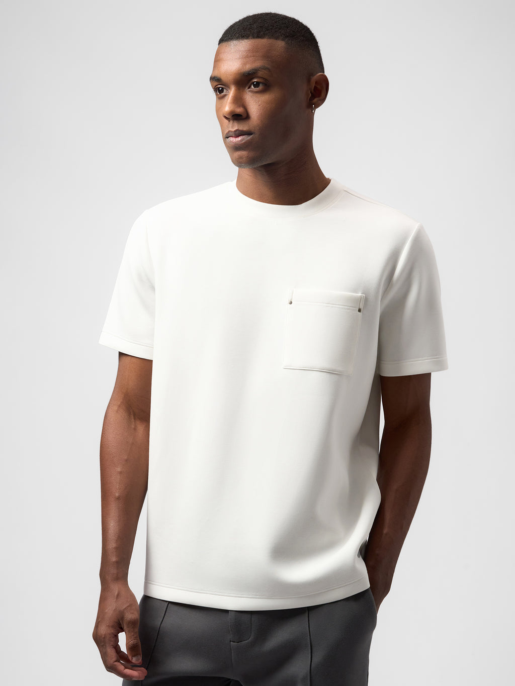 modal-blend-pocket-tee-with-rivet
