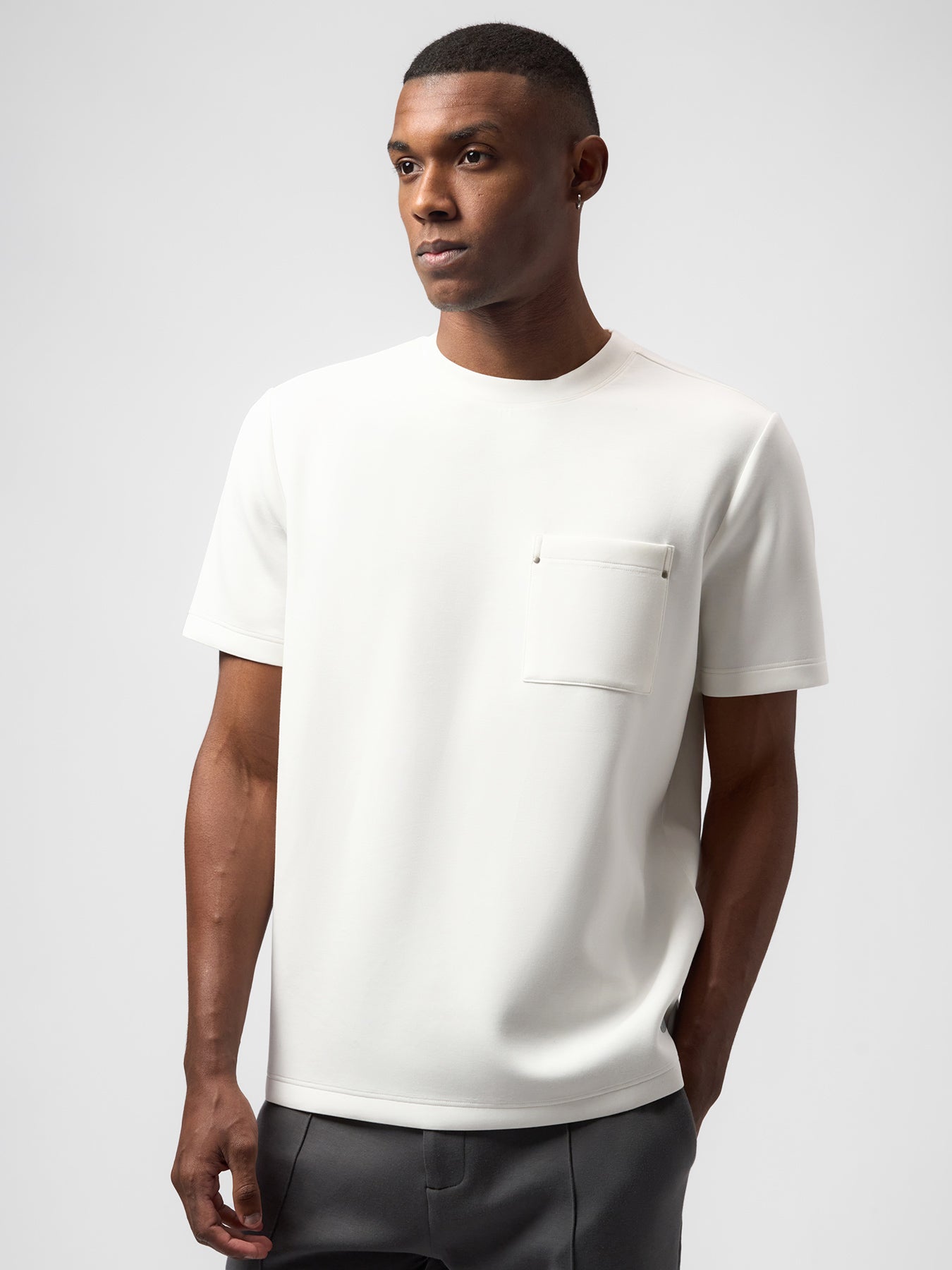 modal-blend-pocket-tee-with-rivet