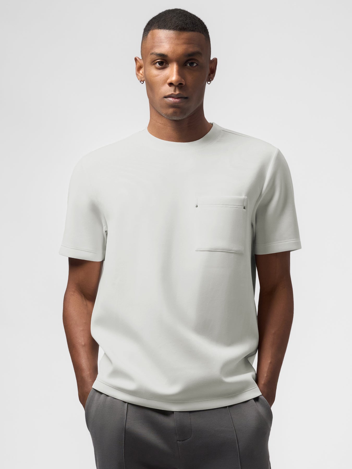 modal-blend-pocket-tee-with-rivet
